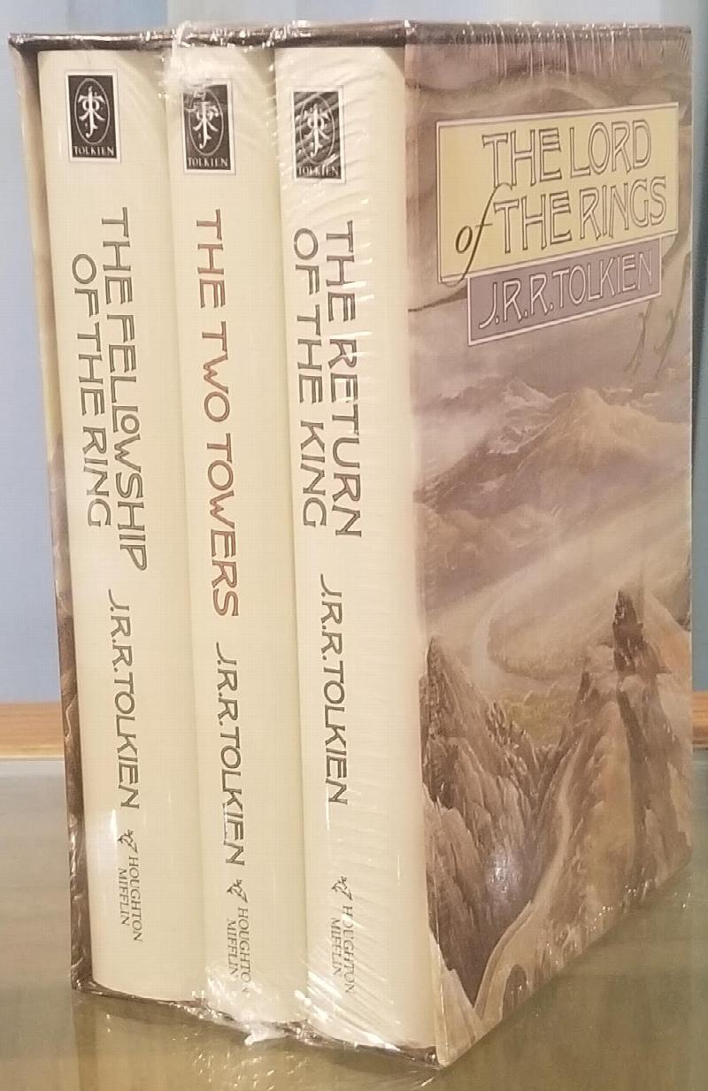 The Lord of the Rings, 3 Volume Hardcover Boxed Set: J.R.R. Tolkien:  9780395489321 